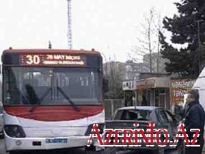 Bakıda marşrut avtobusu qəza törədib