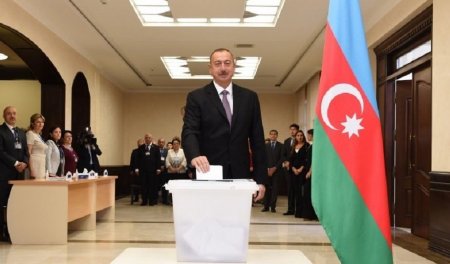 Azərbaycan prezidenti və ailə üzvləri səs verdi
